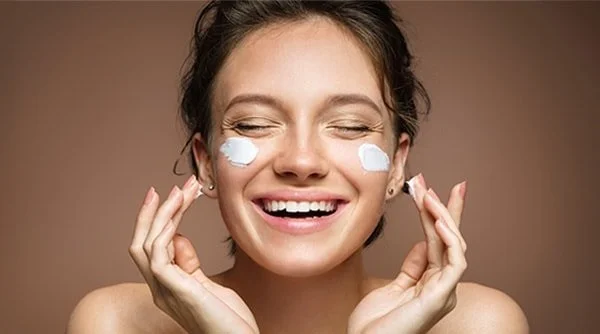 How to Layer Skincare Products for Maximum Effectiveness